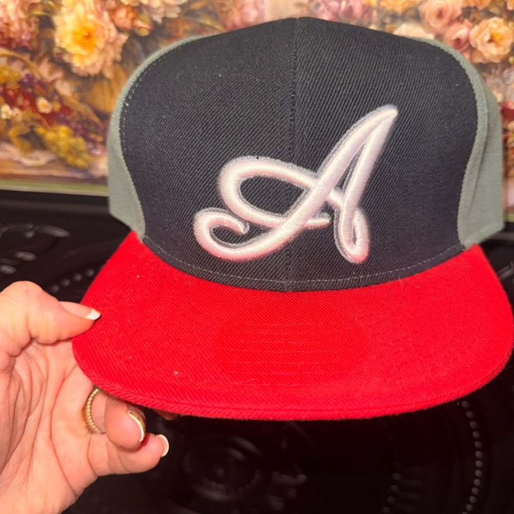 2 Vintage Fitted Atlanta Braves Hats